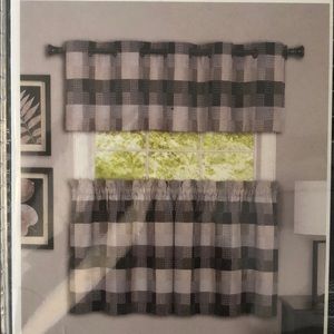 Decorative Window Treatments